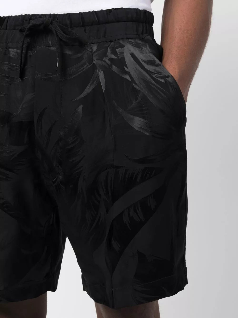 Affordable TOM FORD leaf-print shorts Men 0130